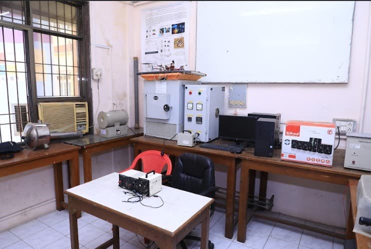 R.D. & S.H. National College And S.W.A. Science College Mumbai Classes & labs photo 20